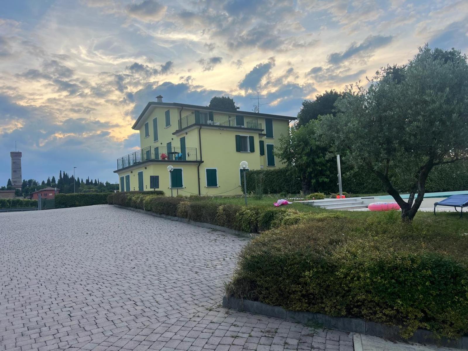 Albergo Quatro Pini Pozzolengo Extérieur photo