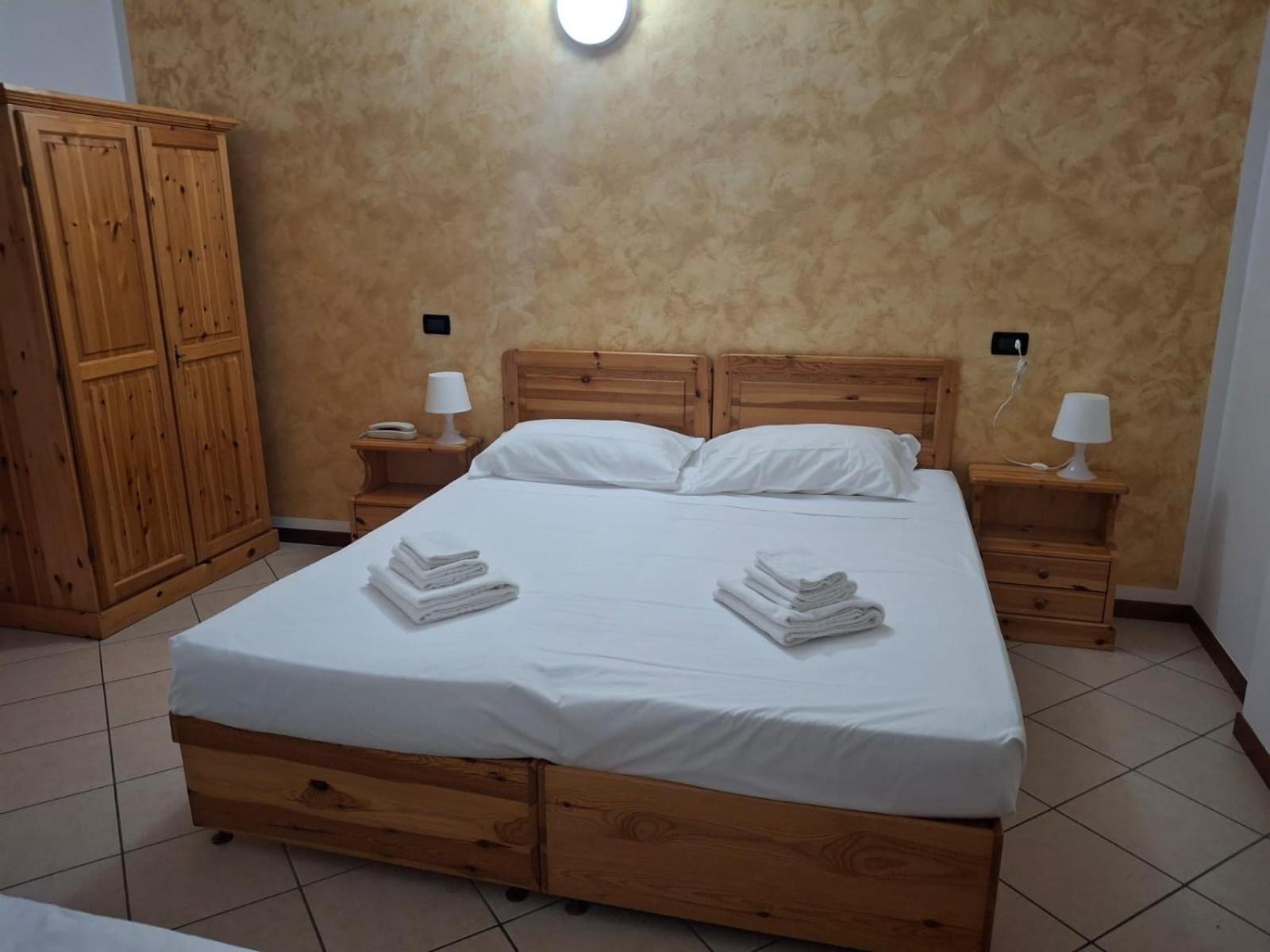 Albergo Quatro Pini Pozzolengo Extérieur photo
